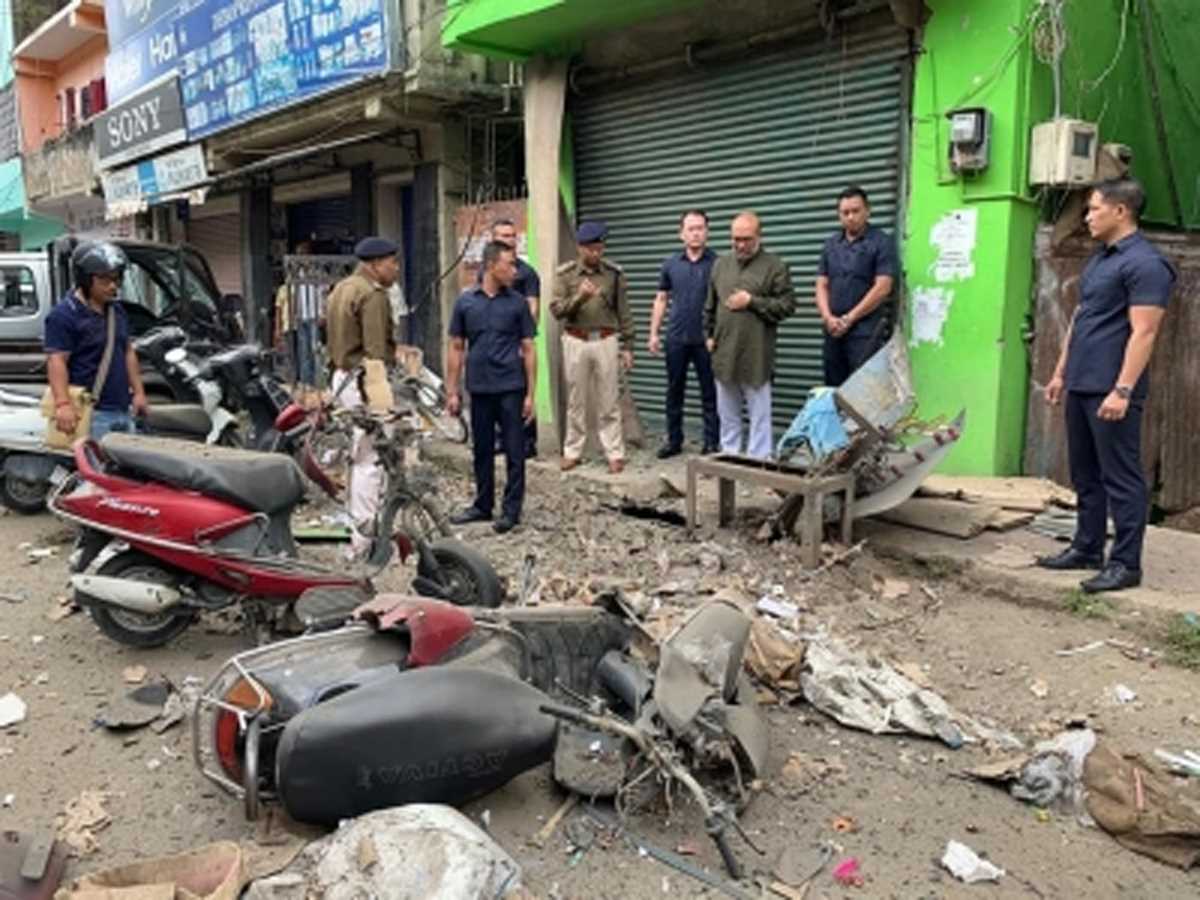 मणिपुर सरकार ने भ्रम से बचने के लिए वाहनों में अलग-अलग सायरन का उपयोग करने को कहा